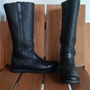 Frye 8.5 sherling-lined boots